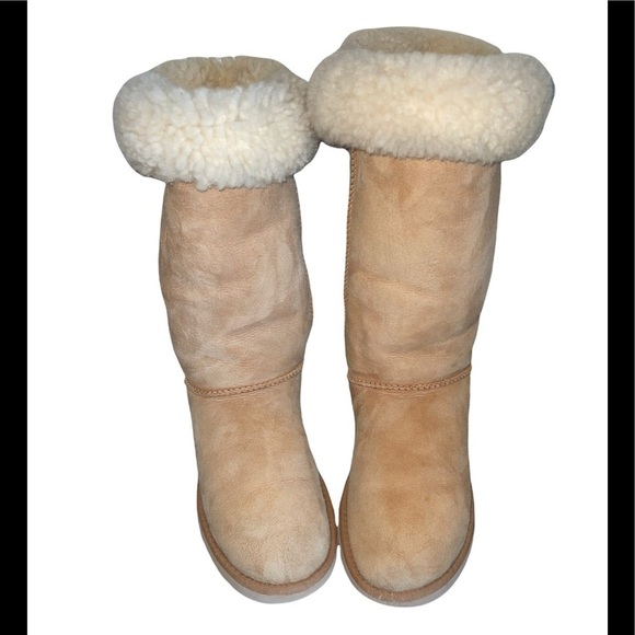 UGG CLASSIC TALL BAILEY BOW II TRIPLET WATER RESISTANT BOOTS. SIZE 8 - Picture 7 of 14